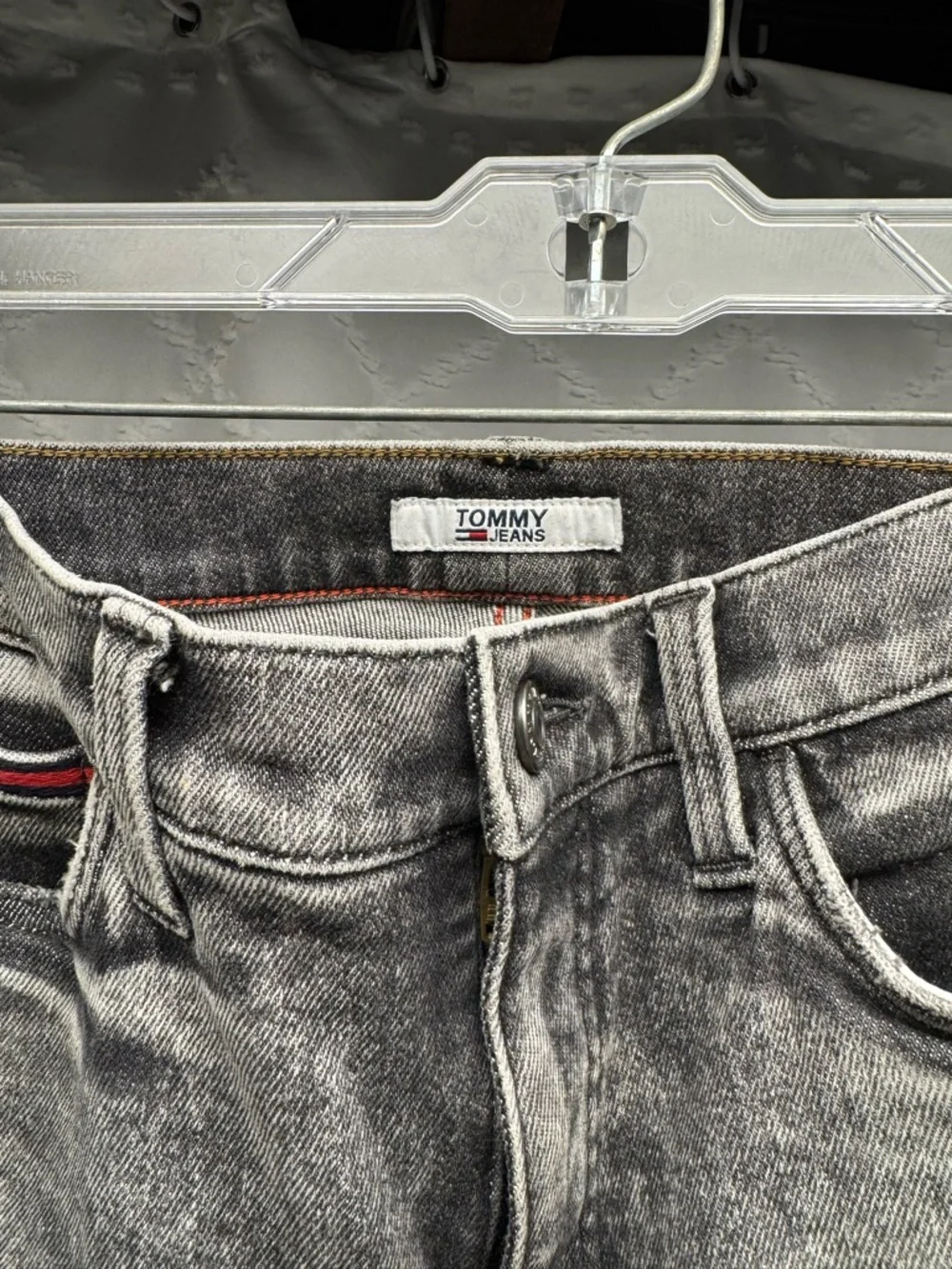 Tommy Hilfiger Legging Jeans Slimming Pocket Acid Wash Grey Red Script Size 6